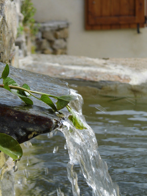 Jeu d'eau, jardin Cévennes